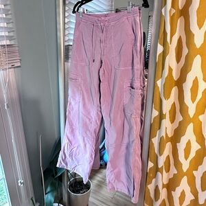American Eagle Outfitters Wide Leg Cargo Pants in Light Pink